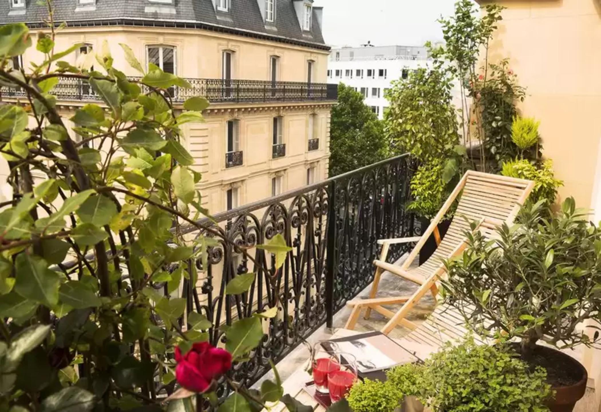 Le Belmont 4* Parijs